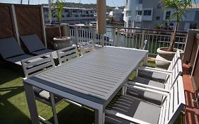 Modern Waterfront 2Br With Stunning Water Views Of Canals